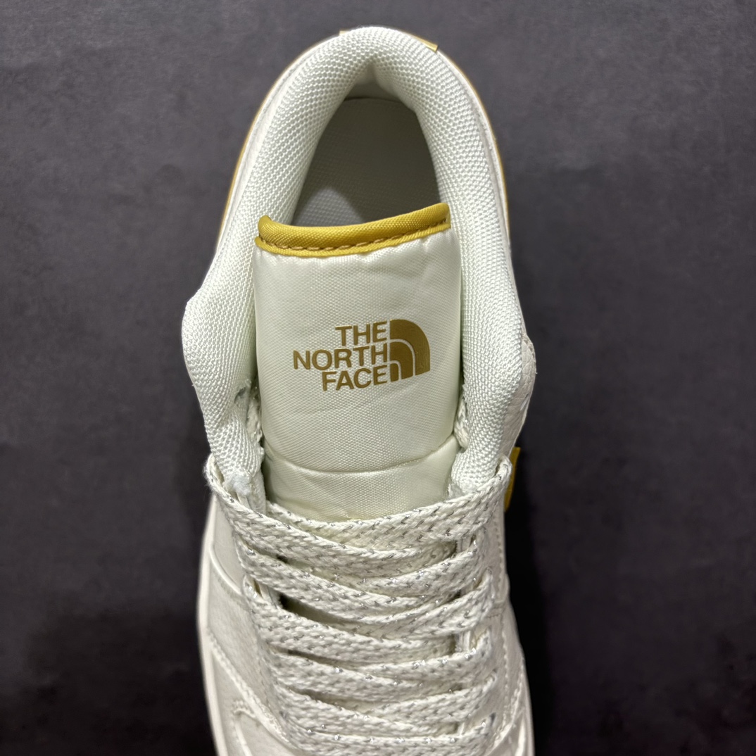 图片[7]-【定制版】Air Jordan 1 Retro Low x The North Face 白金小钩满天星n官方同步新色 原装级产物n拒绝公底 立体鞋型 细节完美 高清洁度购置公司同步原材料 原汁原味 忠于原版 货号：XX2419 019n码数：36 36.5 37.5 38 38.5 39 40 40.5 41 42 42.5 43 44 44.5 45 编码：CC280300-莆田鞋批发中心