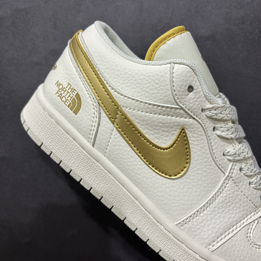 图片[6]-【定制版】Air Jordan 1 Retro Low x The North Face 白金小钩满天星n官方同步新色 原装级产物n拒绝公底 立体鞋型 细节完美 高清洁度购置公司同步原材料 原汁原味 忠于原版 货号：XX2419 019n码数：36 36.5 37.5 38 38.5 39 40 40.5 41 42 42.5 43 44 44.5 45 编码：CC280300-莆田鞋批发中心