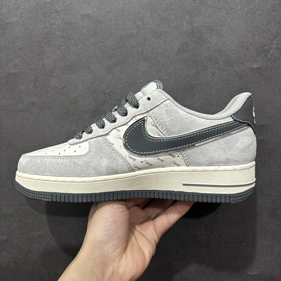 【定制版】Nike Air Force 1 Low 07 x Stussy 白灰小钩满天星n原楦头原纸板 打造纯正低帮空军版型 专注外贸渠道 全掌内置蜂窝气垫原盒配件 原厂中底钢印、拉帮完美官方货号：XZ6188 911 Size：36 36.5 37.5 38 38.5 39 40 40.5 41 42 42.5 43 44 44.5 45 编码：37-莆田鞋批发中心