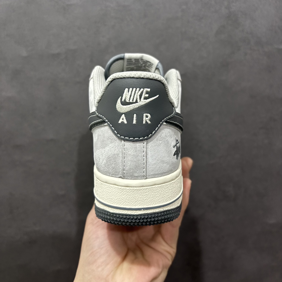 图片[4]-【定制版】Nike Air Force 1 Low 07 x Stussy 白灰小钩满天星n原楦头原纸板 打造纯正低帮空军版型 专注外贸渠道 全掌内置蜂窝气垫原盒配件 原厂中底钢印、拉帮完美官方货号：XZ6188 911 Size：36 36.5 37.5 38 38.5 39 40 40.5 41 42 42.5 43 44 44.5 45 编码：37-莆田鞋批发中心