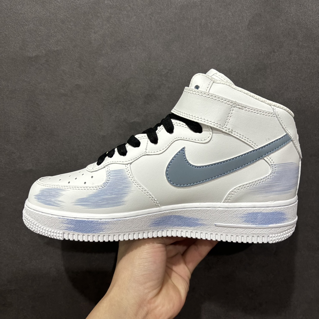 图片[2]-【定制版】Nk Air Force 1\’07 Mid 断勾 喷绘 二次元主题 空军一号中帮休闲板鞋 ZH0316-056rn#定制皮料 原厂3D打印 定制鞋盒 原楦原纸板 纯正空军版型 内置全掌气垫r 尺码：36 36.5 37.5 38 38.5 39 40 40.5 41 42 42.5 43 44 44.5 45  编码：HXS330340-莆田鞋批发中心