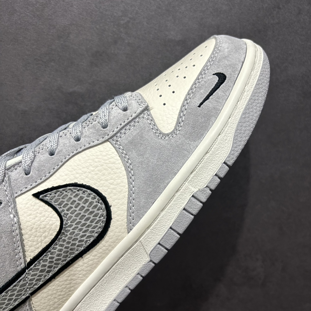 图片[5]-【定制版】Nk SB Dunk Low 北面蛇年系列 灰白灰勾 周年高端定制 低帮休闲板鞋 KK1333-019rn#定制鞋盒 大厂纯原品质出货 超高清洁度 皮料切割干净无任何毛边 细节完美 r 尺码：36 36.5 37.5 38 38.5 39 40 40.5 41 42 42.5 43 44 44.5 45  编码：HXS320340-莆田鞋批发中心