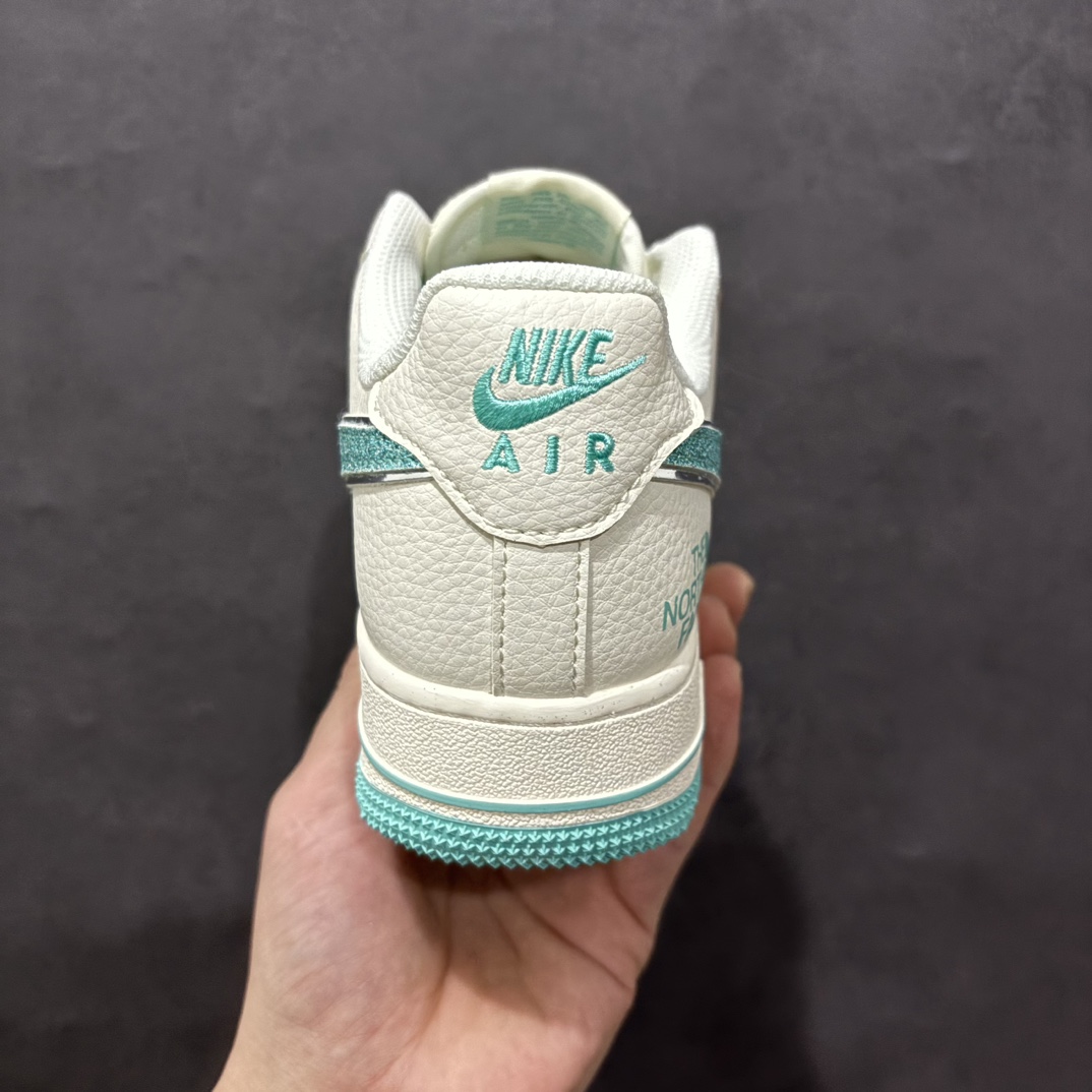 图片[4]-【公司级】Nike Air Force 1 Low 07 x The North Face 白青小钩满天星n原楦头原纸板 打造纯正低帮空军版型 专注外贸渠道 全掌内置蜂窝气垫原盒配件 原厂中底钢印、拉帮完美官方货号：QY6818 529 Size：36 36.5 37.5 38 38.5 39 40 40.5 41 42 42.5 43 44 44.5 45 编码：HXS280300-莆田鞋批发中心