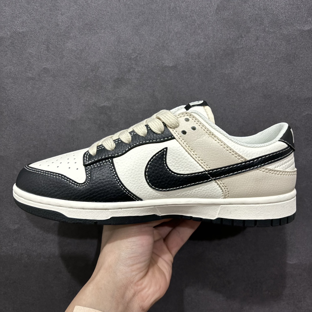 图片[2]-【定制版】NIKE SB Dunk Low x The North Face 白黑米小钩n公司级出品 极力推荐n原装头层材料 独家版型蒸餾加工n帶來的是更好的视觉和脚感体验n大厂纯原品质出货 清洁度 电绣工艺皮料切割干净无任何毛边 细节完美官方货号：XX9933 033 尺码： 36 36.5 37.5 38 38.5 39 40 40.5 41 42 42.5 43 44 44.5 45 编码：CC280300-莆田鞋批发中心