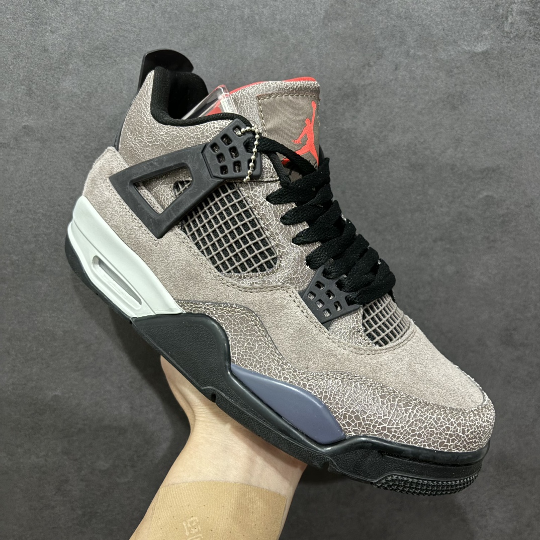 图片[3]-【头层跑量版】Air Jordan AJ4 Retro 系列n区分市面的各种假特价n全头层皮料 大底有正确刷漆n真材实料 做工扎实 拒绝劣质品质n原纸板楦头开发 完美鞋型 鞋柜必备鞋款 终端现货供应品质可见 真正好货福利白菜价💪🏻 尺码：40-46含半码 编码：WE260280-莆田鞋批发中心