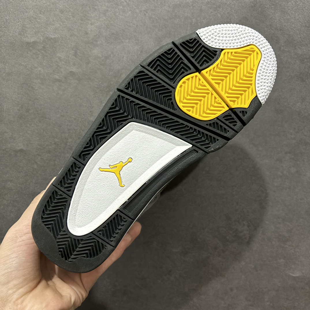 图片[9]-【头层跑量版】Air Jordan AJ4 Retro 系列n区分市面的各种假特价n全头层皮料 大底有正确刷漆n真材实料 做工扎实 拒绝劣质品质n原纸板楦头开发 完美鞋型 鞋柜必备鞋款 终端现货供应品质可见 真正好货福利白菜价💪🏻 尺码：40-46含半码 编码：WE260280-莆田鞋批发中心