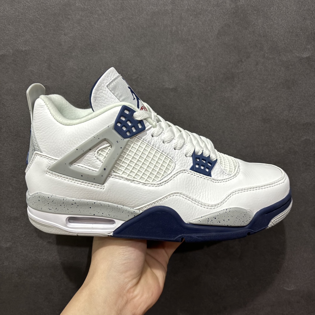 【头层跑量版】Air Jordan AJ4 Retro 系列n区分市面的各种假特价n全头层皮料 大底有正确刷漆n真材实料 做工扎实 拒绝劣质品质n原纸板楦头开发 完美鞋型 鞋柜必备鞋款 终端现货供应品质可见 真正好货福利白菜价💪🏻 尺码：40-46含半码 编码：WE260280-莆田鞋批发中心