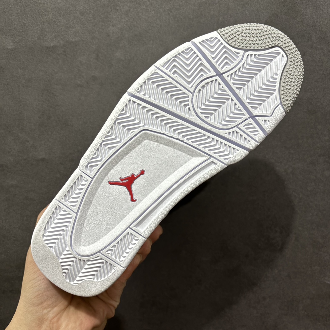 图片[9]-【头层跑量版】Air Jordan AJ4 Retro 系列n区分市面的各种假特价n全头层皮料 大底有正确刷漆n真材实料 做工扎实 拒绝劣质品质n原纸板楦头开发 完美鞋型 鞋柜必备鞋款 终端现货供应品质可见 真正好货福利白菜价💪🏻 尺码：40-46含半码 编码：WE260280-莆田鞋批发中心