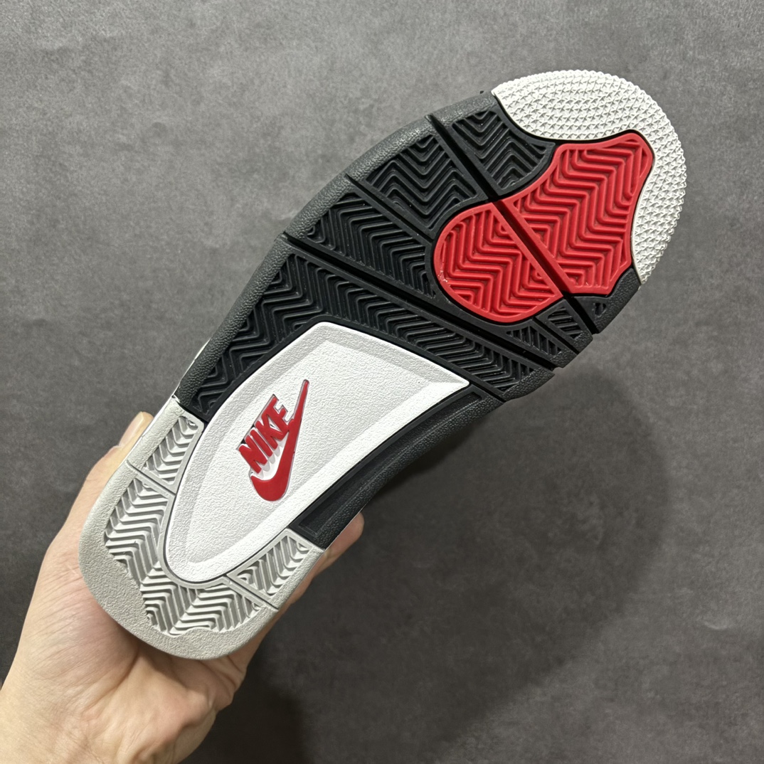 图片[9]-【头层跑量版】Air Jordan AJ4 Retro 系列n区分市面的各种假特价n全头层皮料 大底有正确刷漆n真材实料 做工扎实 拒绝劣质品质n原纸板楦头开发 完美鞋型 鞋柜必备鞋款 终端现货供应品质可见 真正好货福利白菜价💪🏻 尺码：40-46含半码 编码：WE260280-莆田鞋批发中心