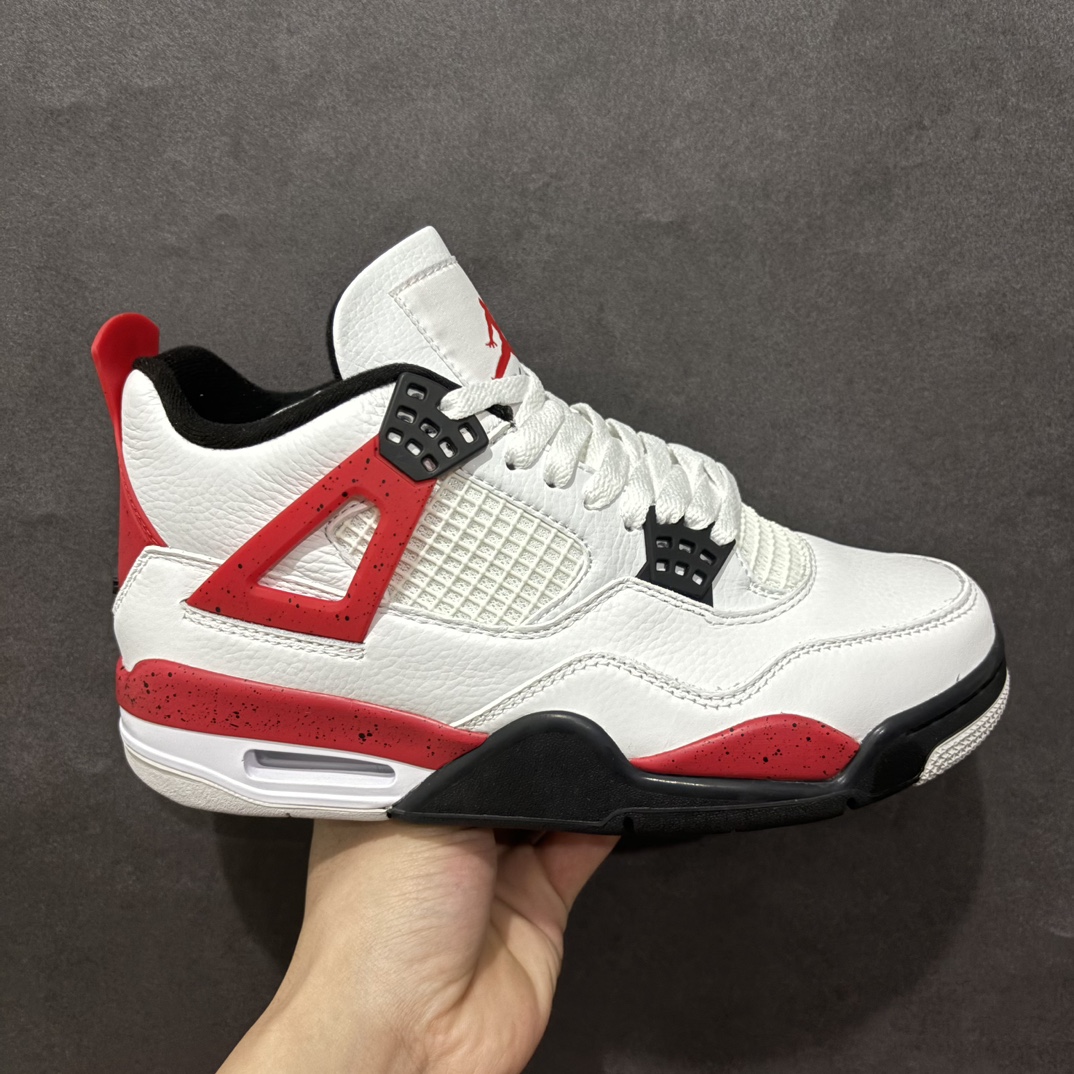 【头层跑量版】Air Jordan AJ4 Retro 系列n区分市面的各种假特价n全头层皮料 大底有正确刷漆n真材实料 做工扎实 拒绝劣质品质n原纸板楦头开发 完美鞋型 鞋柜必备鞋款 终端现货供应品质可见 真正好货福利白菜价💪🏻 尺码：40-46含半码 编码：WE260280-莆田鞋批发中心