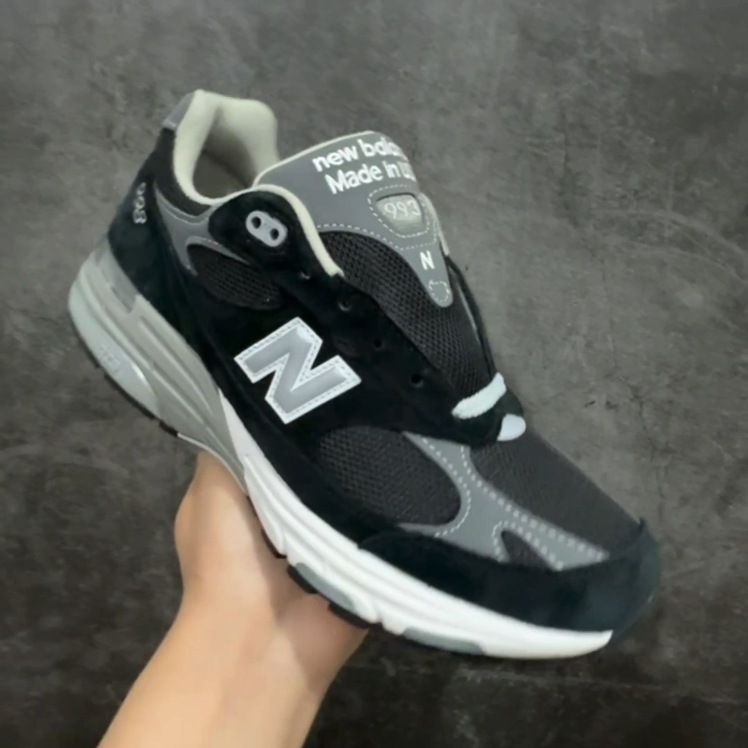  
【纯原】New Balance MR993BK 新百伦NB993总统复古慢跑鞋 黑色

正确3M反光