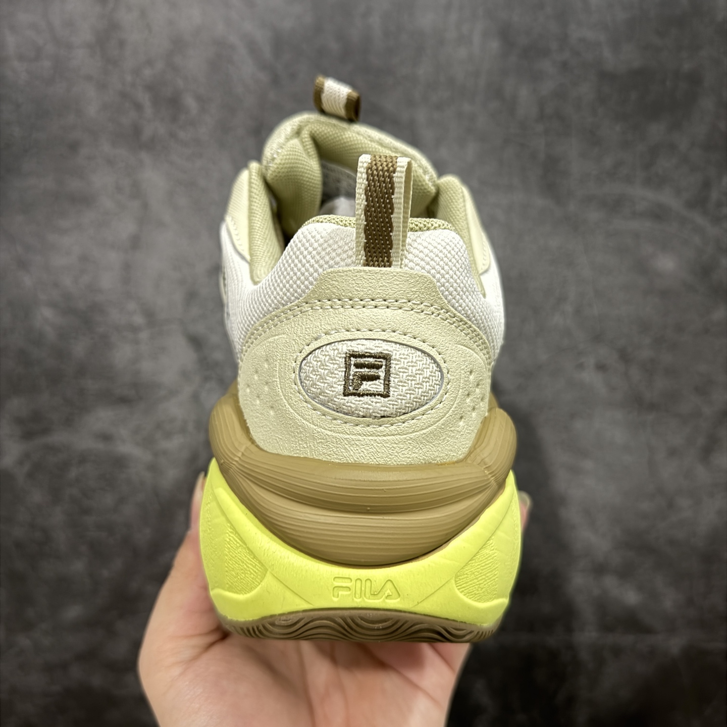  
纯原FILA PEASE 斐乐豌豆鞋舒适百搭防滑耐磨低帮生活休闲鞋老爹鞋    f12WFAR

#