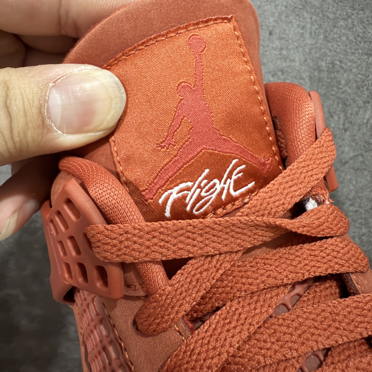 图片[6]-【原厂版】 Nigel Sylvester x Air Jordan AJ4 “Brick by Brick” 联名红砖 货号：HF4340-800 全新升级改良 原鞋原楦原纸板同源开发 完美呈现乔4的版型 内侧正确双色网格 还原细节 原厂皮料 正确气垫颜色 正确网格工艺 正确拉帮工艺 全鞋原装材料制作 原档案原模具打造 支持全方位与正品对比 尺码：40 40.5 41 42 42.5 43 44 44.5 45 46 47.5-选品中心
