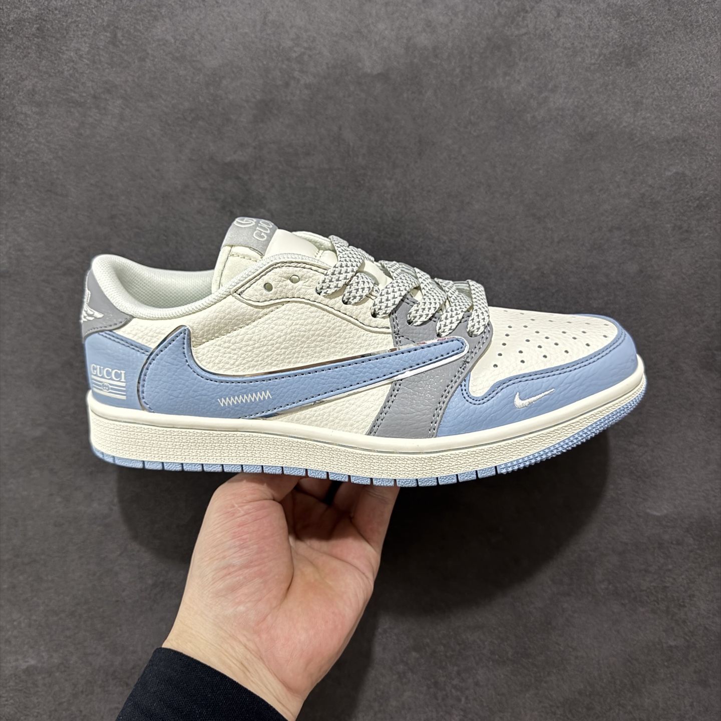 280 定制版Travis Scott x Fragment Design x Air Jordan 1 Low SP AJ1 古驰联名 米灰蓝 低帮文化休闲板鞋 ZH2598-241