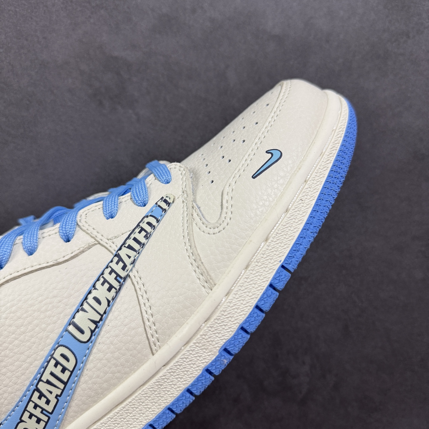 280 定制版Travis Scott x Fragment Design x Air Jordan 1 Low SP AJ1 UN联名 米蓝英文勾 低帮文化休闲板鞋 LD2025-013