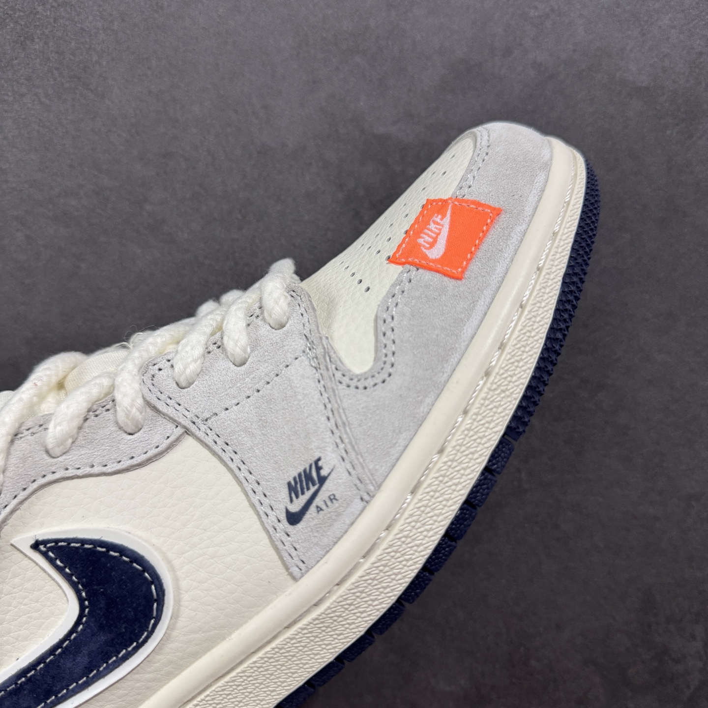 280 定制版Air Jordan 1 Low AJ1 乔1 斯图西联名 猪八深蓝勾 高端定制 低帮复古篮球鞋 YX5066-303