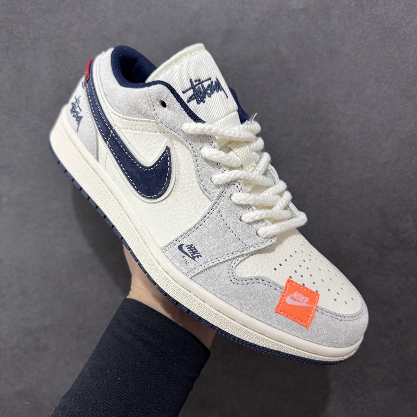 280 定制版Air Jordan 1 Low AJ1 乔1 斯图西联名 猪八深蓝勾 高端定制 低帮复古篮球鞋 YX5066-303