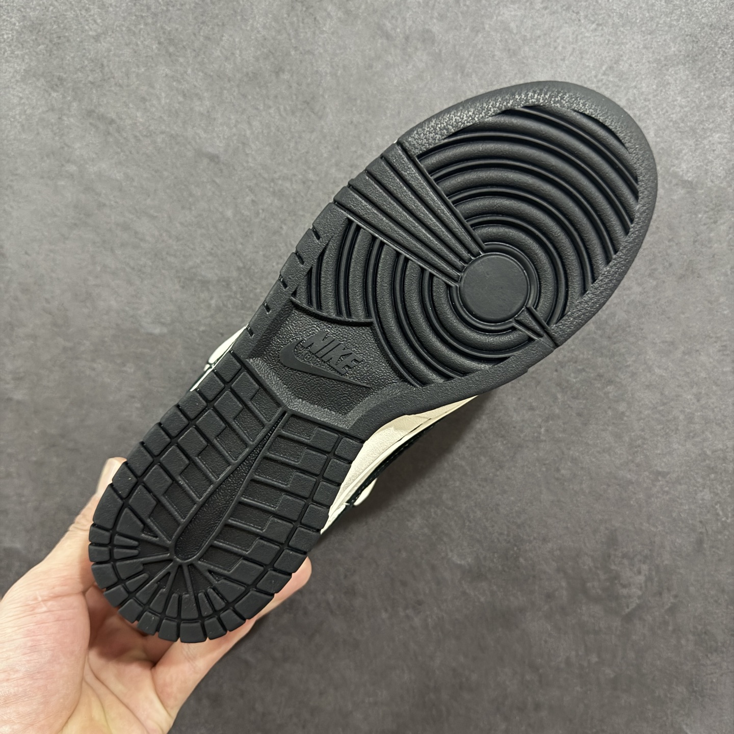 300 定制版Nike SB Dunk Low Sup系列 绑带米白黑勾 周年高端定制 低帮休闲板鞋 YX5066-282