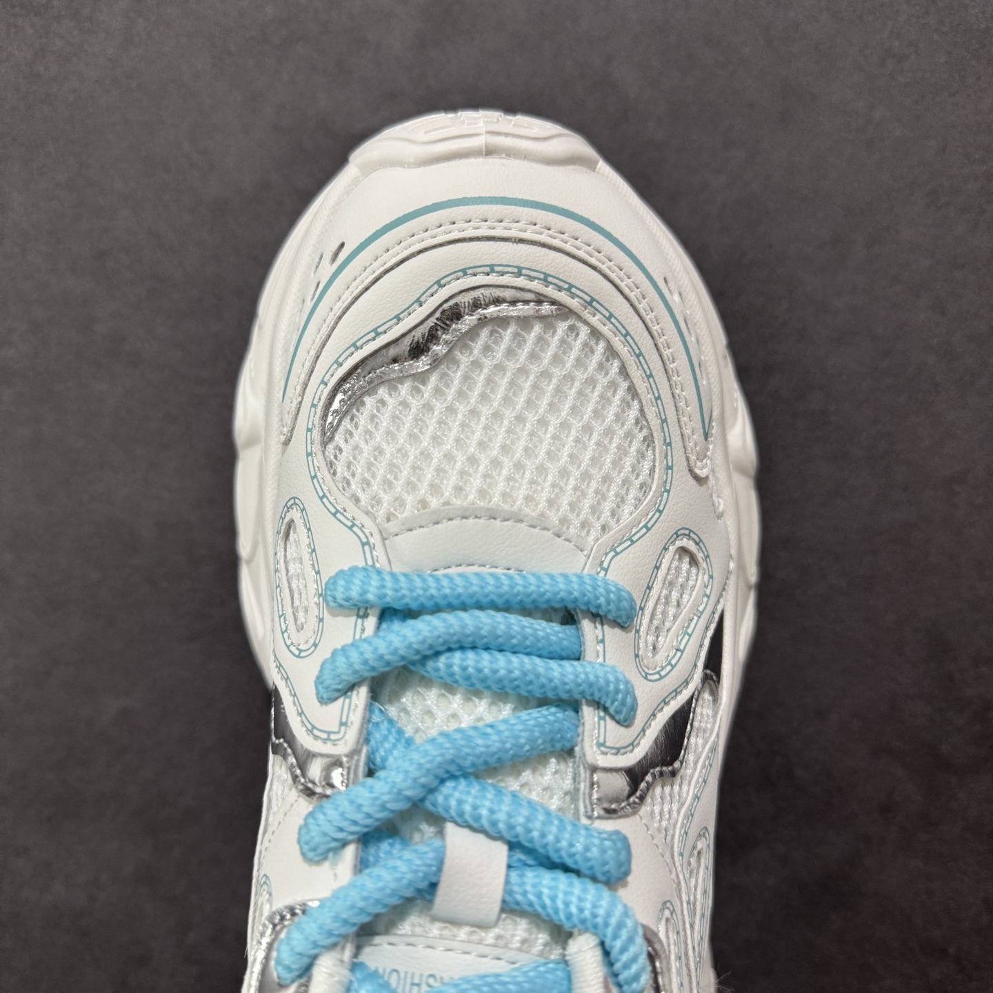 图片[8]-【公司级】GG-CC Chunky Low休闲运动气垫厚底增高老爹鞋系列 #广东大厂出品 完美细节 25ss春季新款厚底增高 大长腿 时髦look轻松定格 不费力展现率性氛围 高档银盒 酷帅机能风不规则设计气垫大底 白黄兰拼色造型设计 轻便舒适百搭 GGCC厚底增高简直就是小个子的快乐!不管怎么搭都好看~ 尺码：35 36 37 38 39 40-选品中心