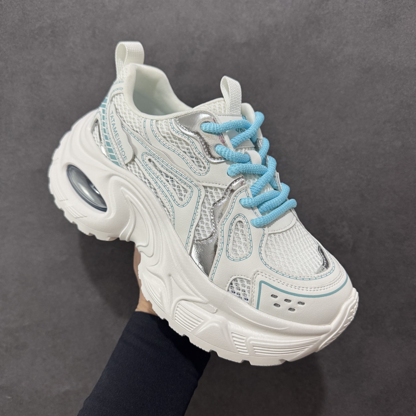 图片[3]-【公司级】GG-CC Chunky Low休闲运动气垫厚底增高老爹鞋系列 #广东大厂出品 完美细节 25ss春季新款厚底增高 大长腿 时髦look轻松定格 不费力展现率性氛围 高档银盒 酷帅机能风不规则设计气垫大底 白黄兰拼色造型设计 轻便舒适百搭 GGCC厚底增高简直就是小个子的快乐!不管怎么搭都好看~ 尺码：35 36 37 38 39 40-选品中心