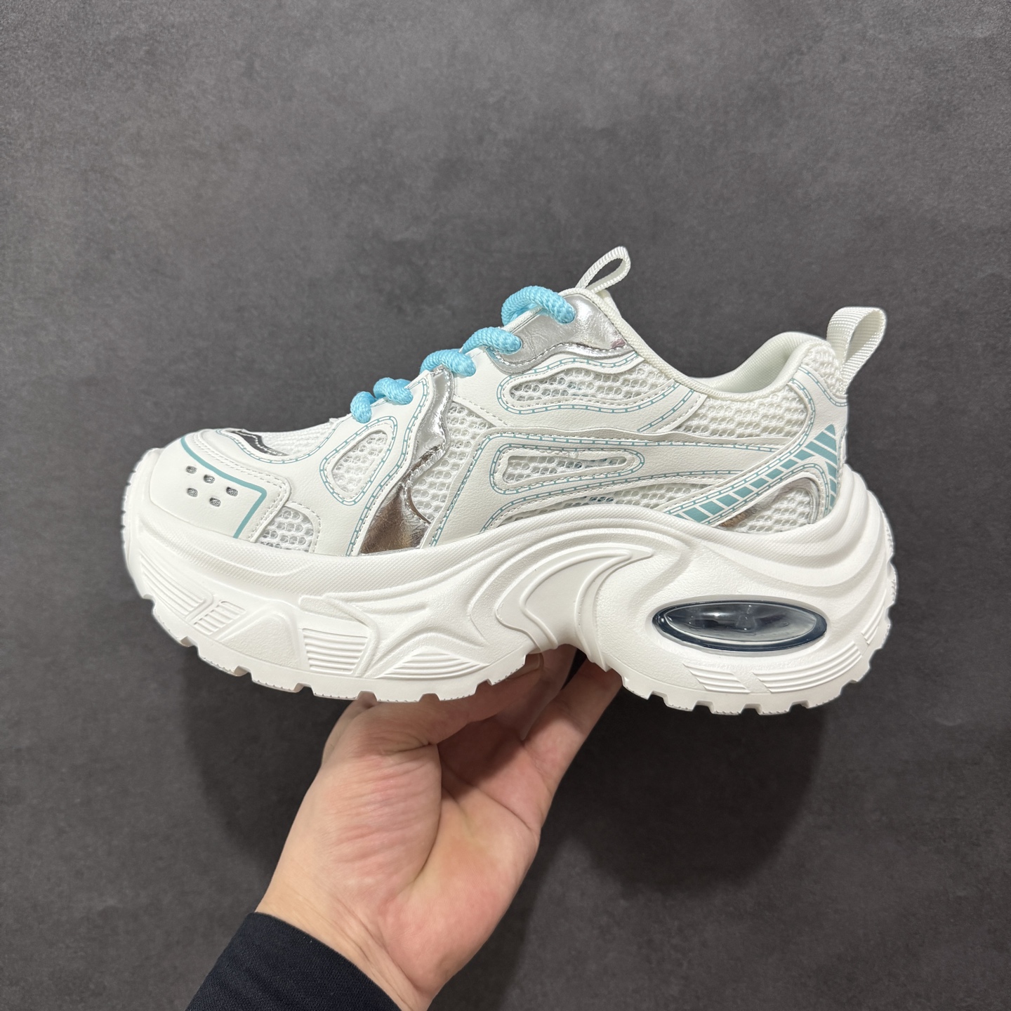 图片[2]-【公司级】GG-CC Chunky Low休闲运动气垫厚底增高老爹鞋系列 #广东大厂出品 完美细节 25ss春季新款厚底增高 大长腿 时髦look轻松定格 不费力展现率性氛围 高档银盒 酷帅机能风不规则设计气垫大底 白黄兰拼色造型设计 轻便舒适百搭 GGCC厚底增高简直就是小个子的快乐!不管怎么搭都好看~ 尺码：35 36 37 38 39 40-选品中心