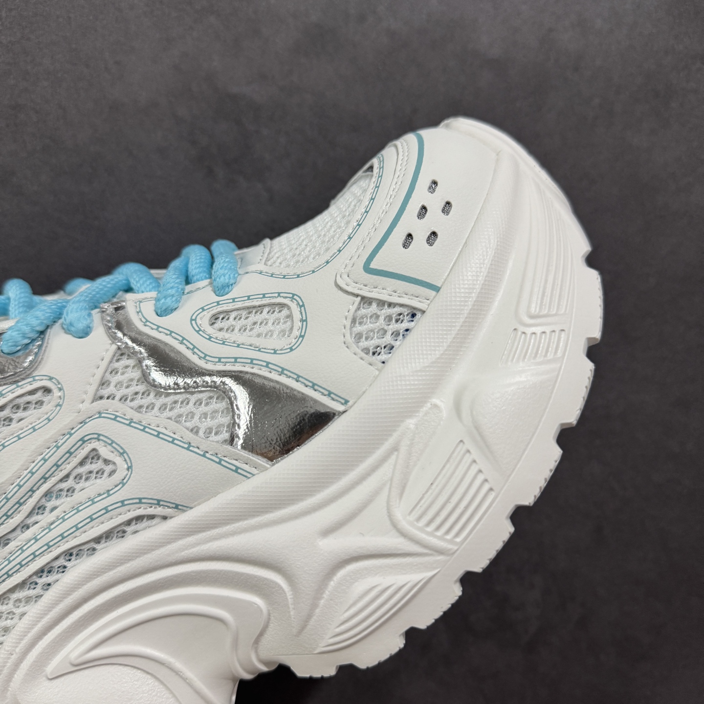 图片[5]-【公司级】GG-CC Chunky Low休闲运动气垫厚底增高老爹鞋系列 #广东大厂出品 完美细节 25ss春季新款厚底增高 大长腿 时髦look轻松定格 不费力展现率性氛围 高档银盒 酷帅机能风不规则设计气垫大底 白黄兰拼色造型设计 轻便舒适百搭 GGCC厚底增高简直就是小个子的快乐!不管怎么搭都好看~ 尺码：35 36 37 38 39 40-选品中心