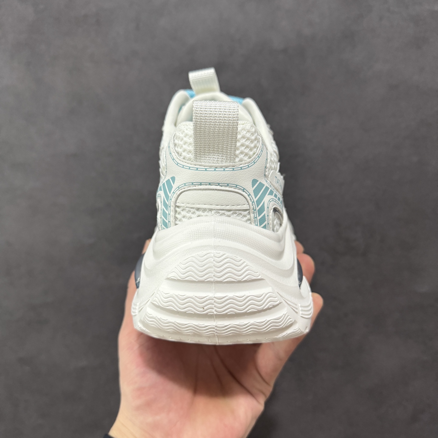 图片[4]-【公司级】GG-CC Chunky Low休闲运动气垫厚底增高老爹鞋系列 #广东大厂出品 完美细节 25ss春季新款厚底增高 大长腿 时髦look轻松定格 不费力展现率性氛围 高档银盒 酷帅机能风不规则设计气垫大底 白黄兰拼色造型设计 轻便舒适百搭 GGCC厚底增高简直就是小个子的快乐!不管怎么搭都好看~ 尺码：35 36 37 38 39 40-选品中心