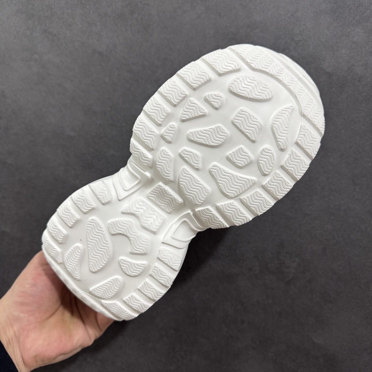 图片[9]-【公司级】GG-CC Chunky Low休闲运动气垫厚底增高老爹鞋系列 #广东大厂出品 完美细节 25ss春季新款厚底增高 大长腿 时髦look轻松定格 不费力展现率性氛围 高档银盒 酷帅机能风不规则设计气垫大底 白黄兰拼色造型设计 轻便舒适百搭 GGCC厚底增高简直就是小个子的快乐!不管怎么搭都好看~ 尺码：35 36 37 38 39 40-选品中心