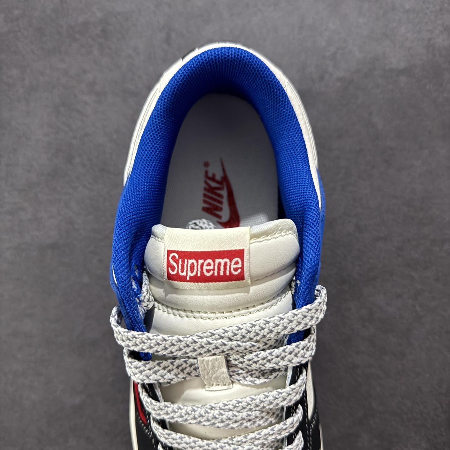 240 定制版Nk SB Dunk Low 定制配色 Supreme联名 Dunk系列复古低帮休闲百搭板鞋 XD1588-203