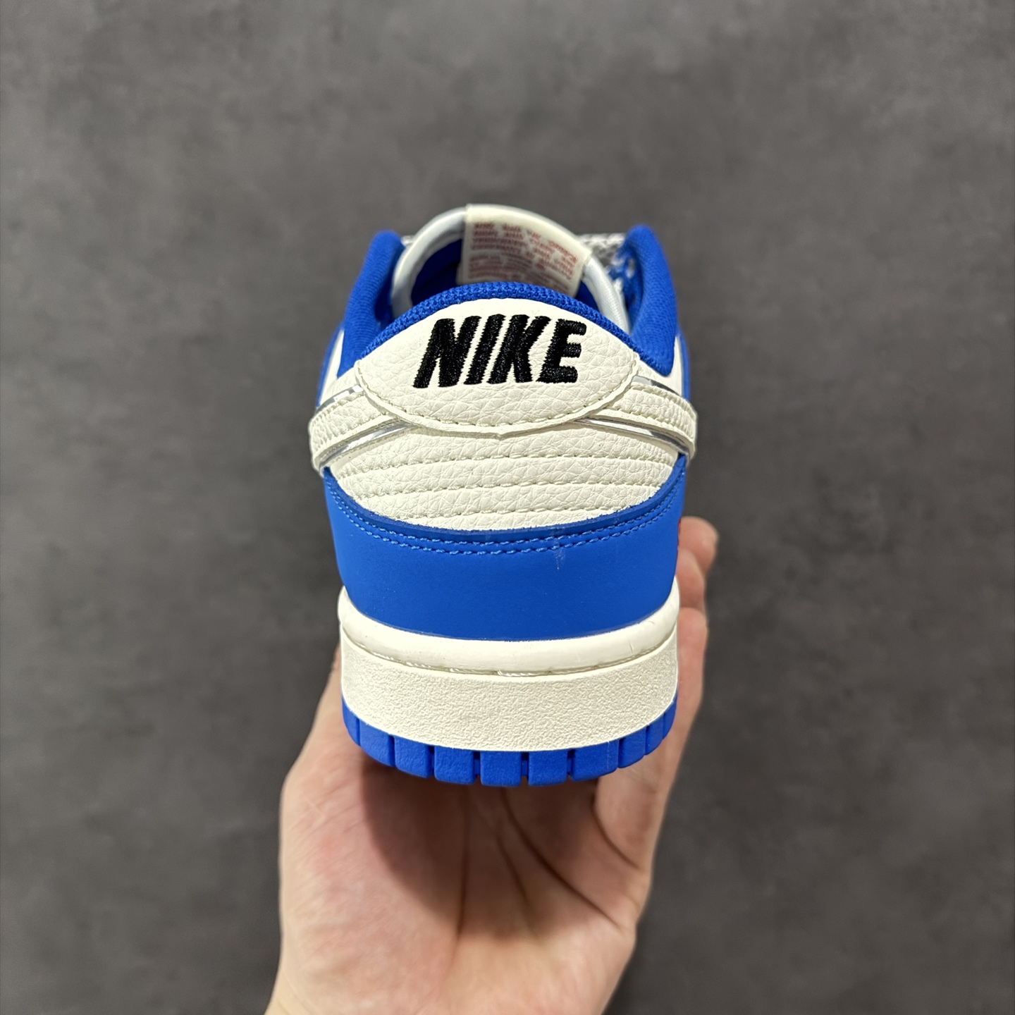 240 定制版Nk SB Dunk Low 定制配色 Supreme联名 Dunk系列复古低帮休闲百搭板鞋 XD1588-203