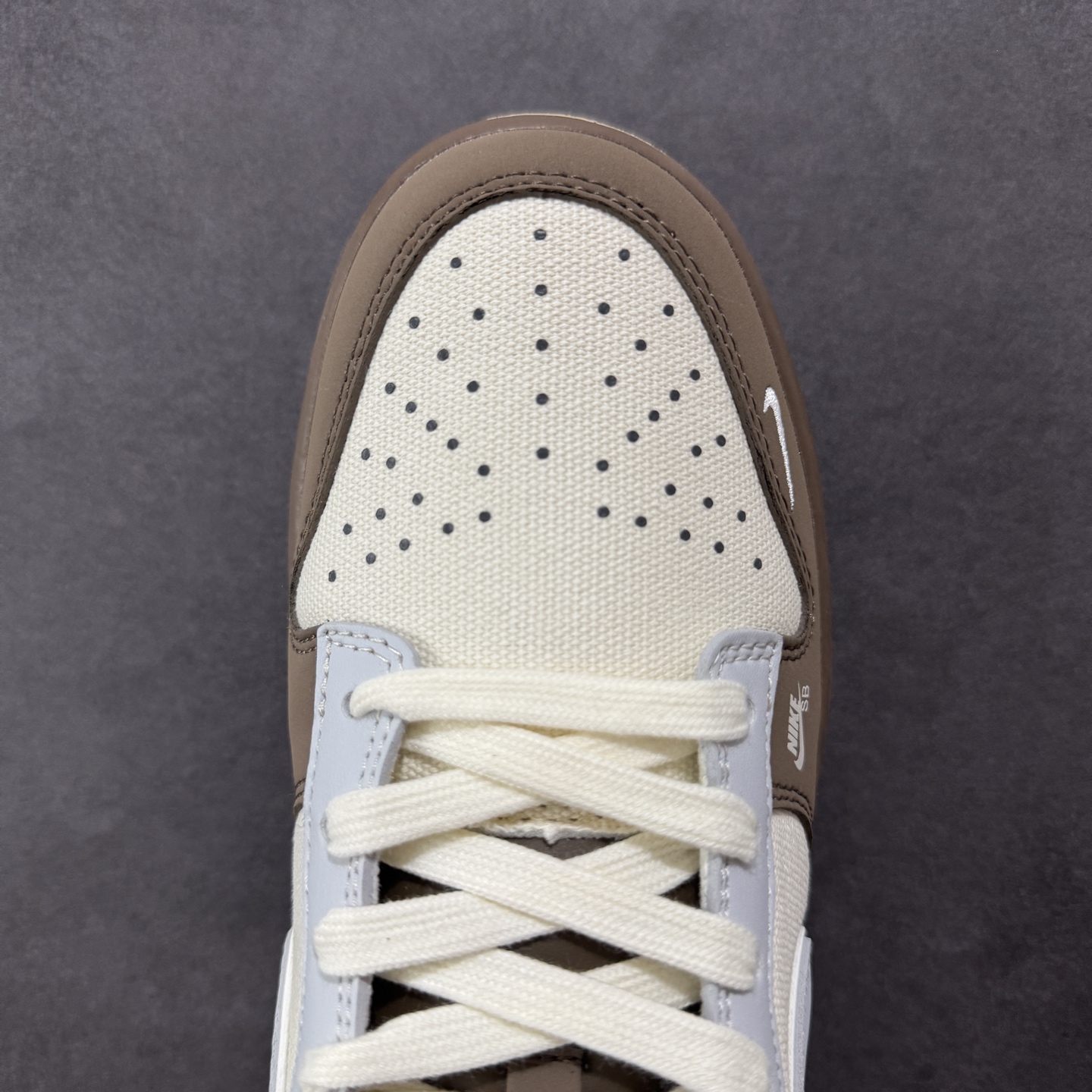 260 定制版海外爆款限量发售！高端定制Nike SB Dunk Low 巴黎世家联名--- 帆布灰灰褐 高端定制 低帮休闲板鞋 XD1588-201