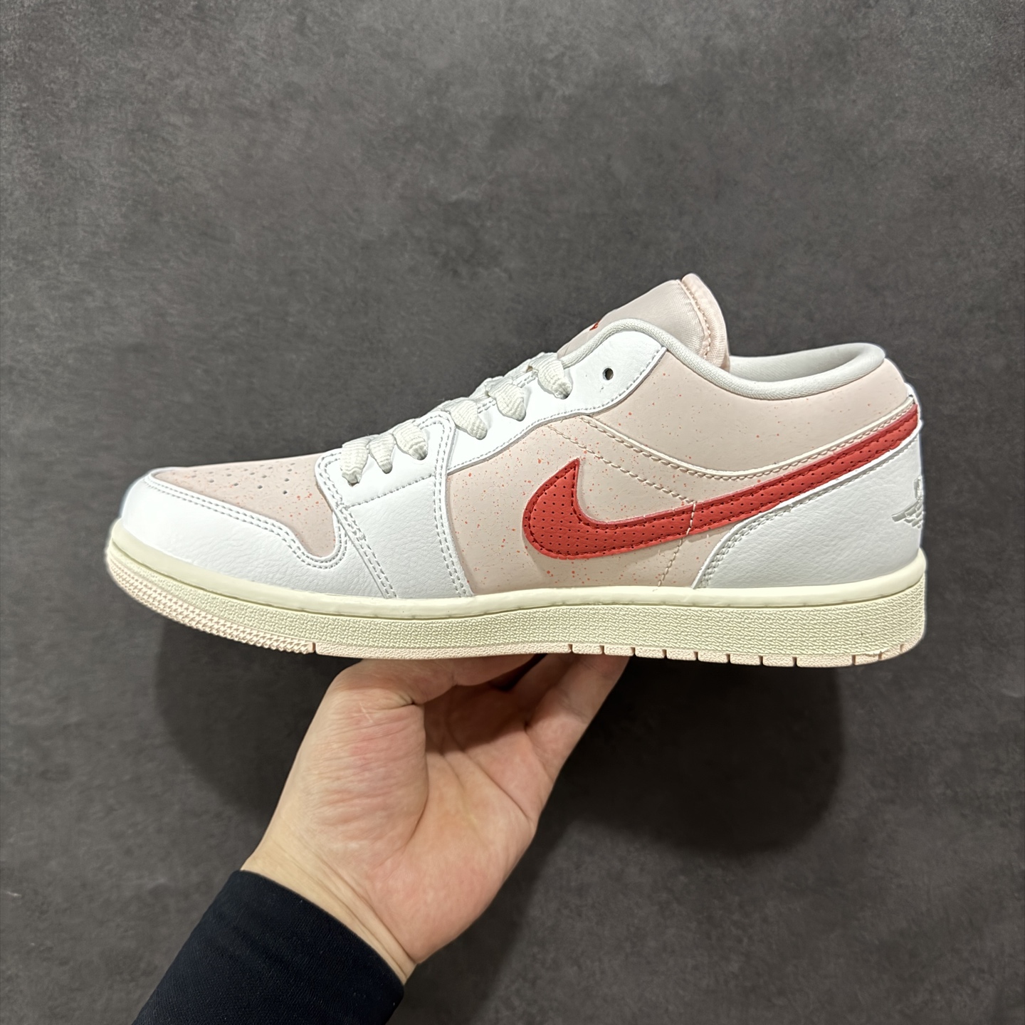 200 K版Air Jordan AJ1 Low 低帮白粉红 IB8156-133