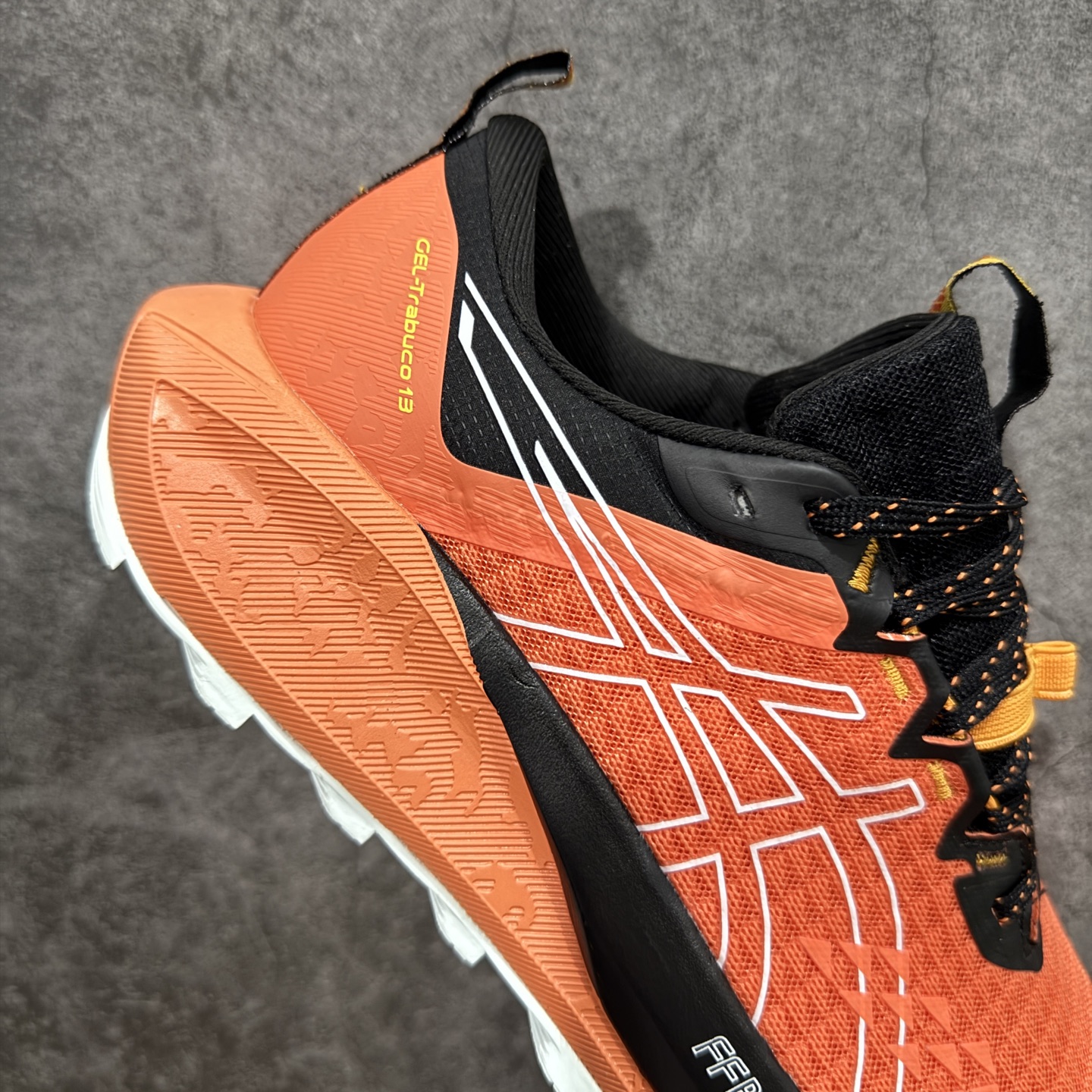 图片[7]-【公司级】Asics Gel-Trabuco 13 亚瑟士复古透气休闲鞋缓震男子耐磨跑步鞋  #鞋面采用无缝线鞋面，贴合脚型，穿着舒适；中底360°环绕式GL，提供良好的缓冲性能；  尺码：36 37 37.5 38 39 39.5 40 40.5 41.5 42 42.5 43.5 44 45-选品中心