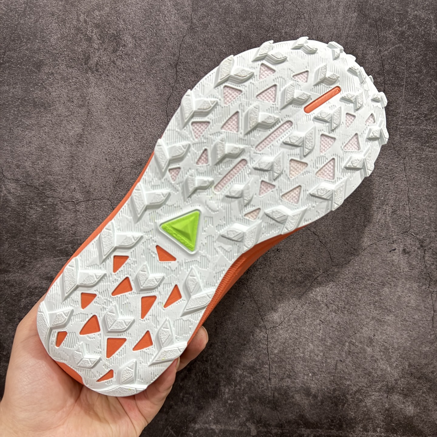 图片[9]-【公司级】Asics Gel-Trabuco 13 亚瑟士复古透气休闲鞋缓震男子耐磨跑步鞋  #鞋面采用无缝线鞋面，贴合脚型，穿着舒适；中底360°环绕式GL，提供良好的缓冲性能；  尺码：36 37 37.5 38 39 39.5 40 40.5 41.5 42 42.5 43.5 44 45-选品中心