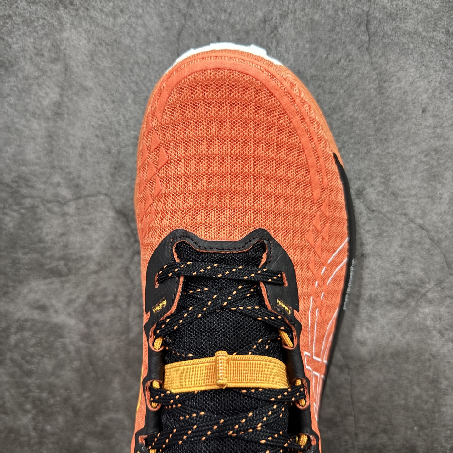 图片[5]-【公司级】Asics Gel-Trabuco 13 亚瑟士复古透气休闲鞋缓震男子耐磨跑步鞋  #鞋面采用无缝线鞋面，贴合脚型，穿着舒适；中底360°环绕式GL，提供良好的缓冲性能；  尺码：36 37 37.5 38 39 39.5 40 40.5 41.5 42 42.5 43.5 44 45-选品中心