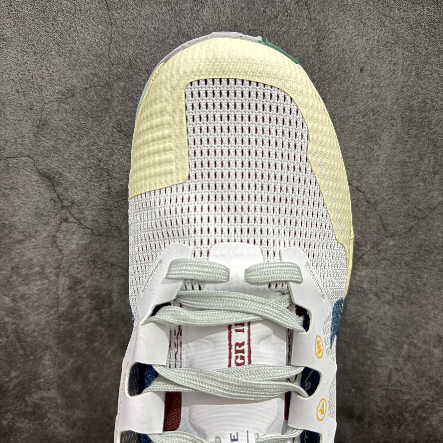 图片[5]-【公司级】耐克 Nike WildHorse 8 男子越野跑步鞋 飞野马八代 缓震透气 运动鞋 穿上Nike Wildhorse 8 越野跑步鞋，由步道起点往山顶前进，沿途征服蜿蜒小径、起伏山丘和棘手急弯。 此鞋款专为越野跑设计，集强劲抓地力、回弹缓震效能和可靠包覆设计于一身，助你在应对长距离越野跑和崎岖地形时站稳脚步，不断向前。优点：耐用，出色的锁定效果，充足的脚趾空间，在泥泞、湿地和雪地上有很好的抓地力，在硬地上也很舒适，稳定而具有保护性的中底，平稳、令人愉快的跑步感觉，最适合日常训练和越野长慢跑。 货号：DR2686-101 尺码：39-45含半码-选品中心