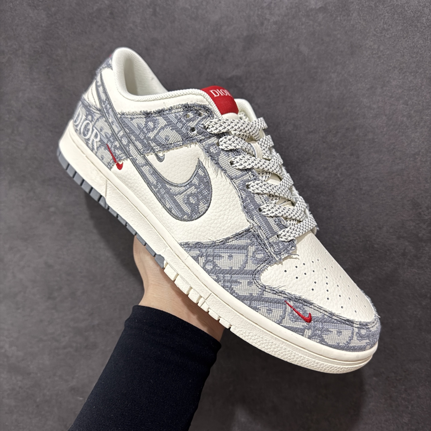 280 定制版Nike SB Dunk Low 迪奥系列 织布灰勾 周年高端定制 低帮休闲板鞋 SJ2558-013
