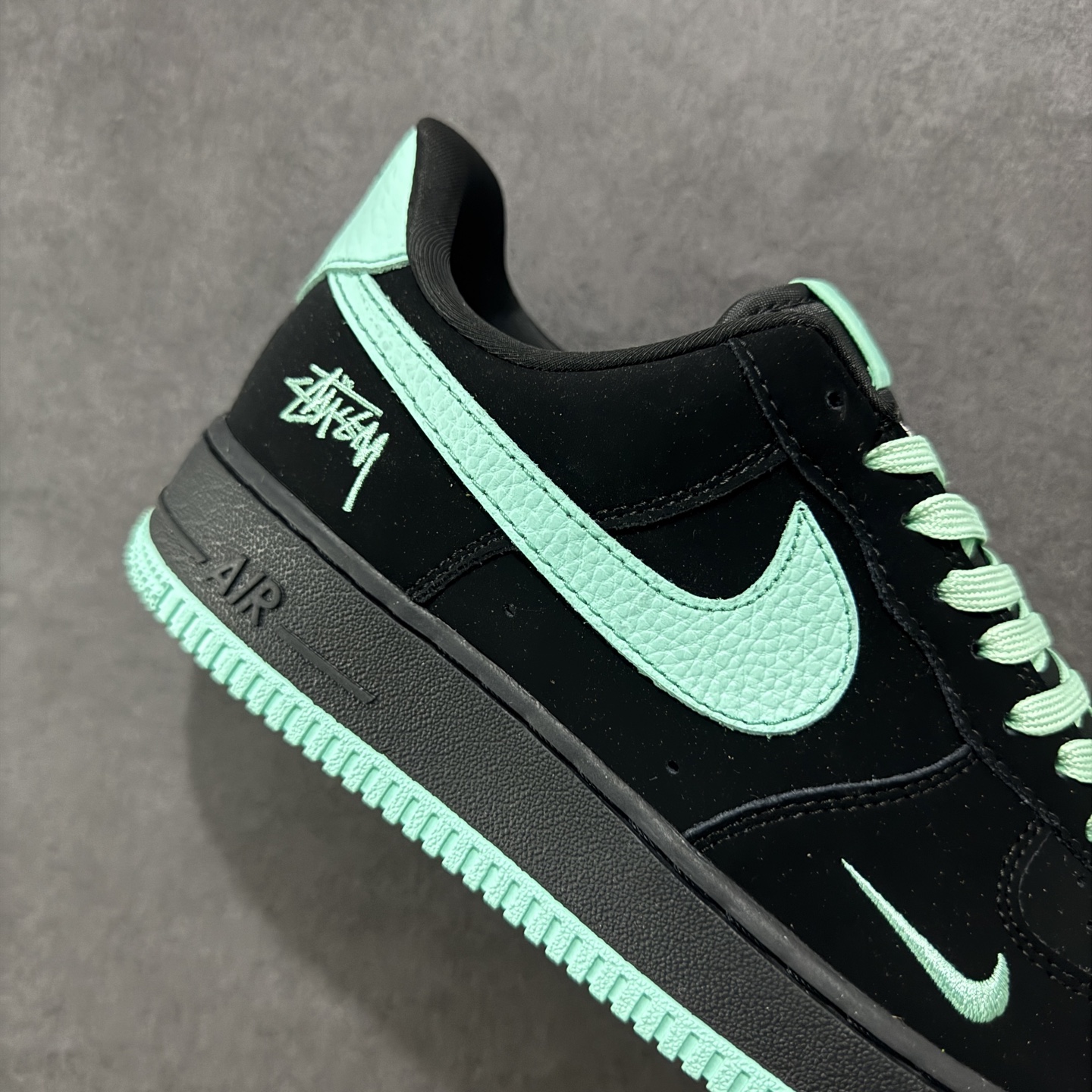 260 定制版Nike Air Force 1'07 Low 斯图西联名 蒂芙尼 空军一号低帮休闲板鞋 DF0188-045