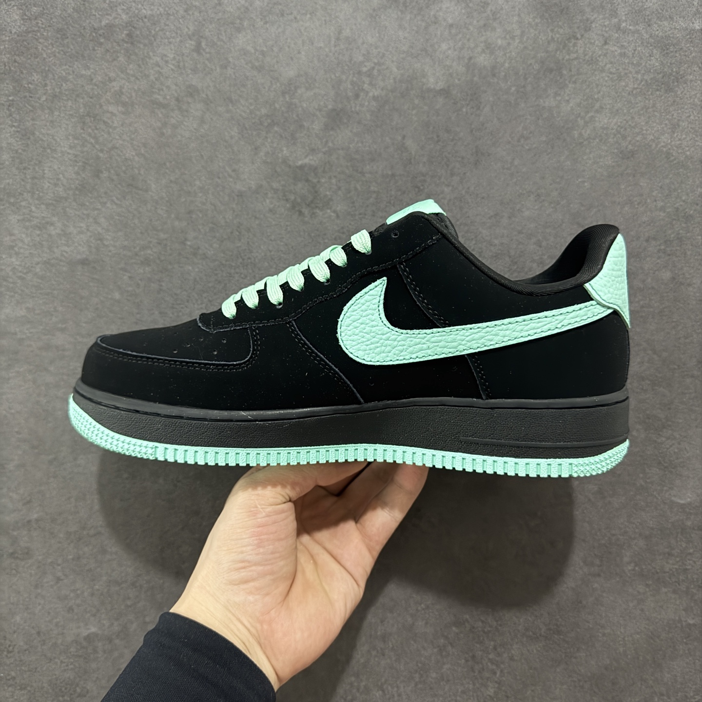 260 定制版Nike Air Force 1'07 Low 斯图西联名 蒂芙尼 空军一号低帮休闲板鞋 DF0188-045
