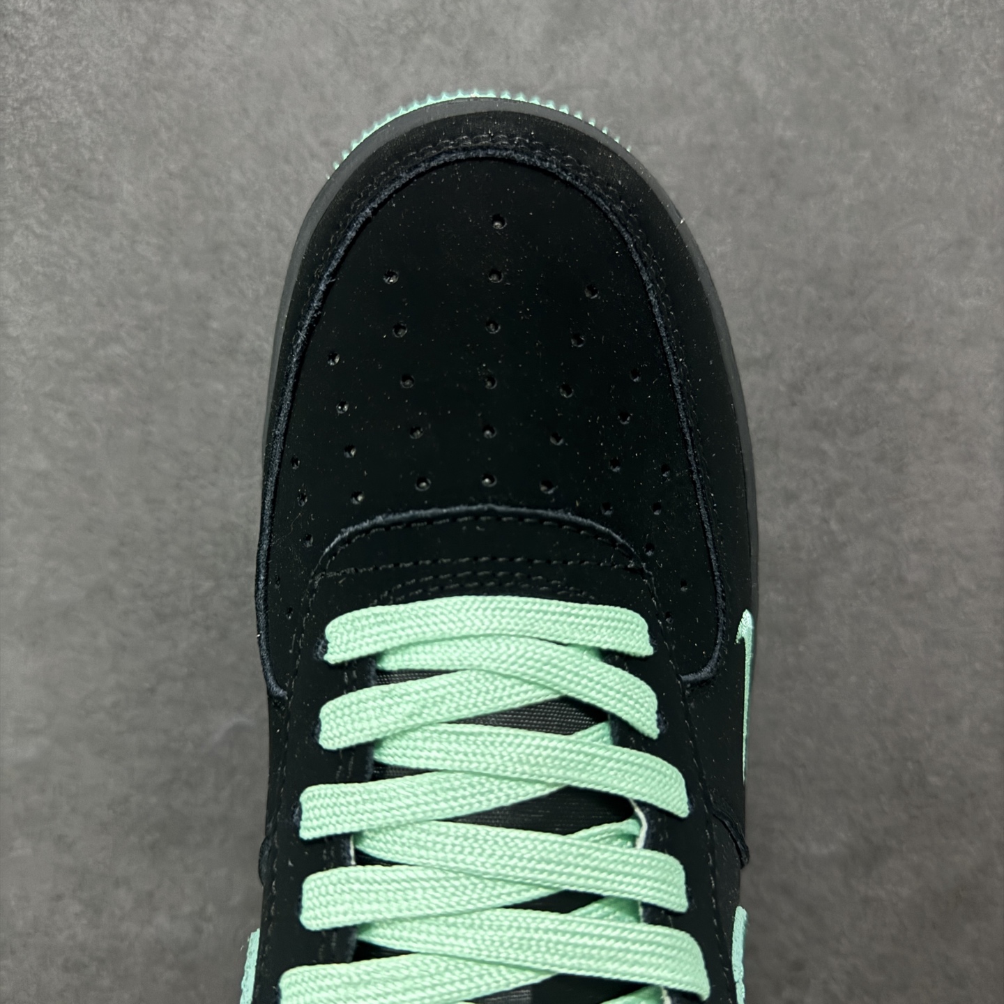 260 定制版Nike Air Force 1'07 Low 斯图西联名 蒂芙尼 空军一号低帮休闲板鞋 DF0188-045