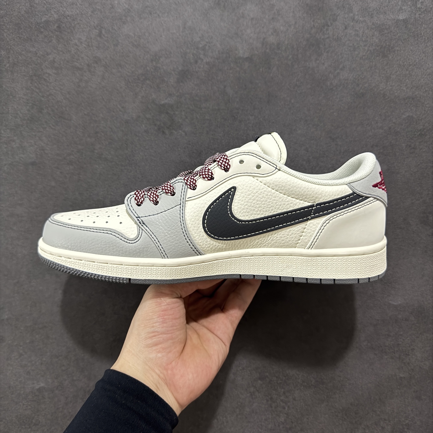 280 定制版Travis Scott x Fragment Design x Air Jordan 1 Low SP AJ1 斯图西联名 黑勾骷髅头 低帮文化休闲板鞋 JJ2508-553