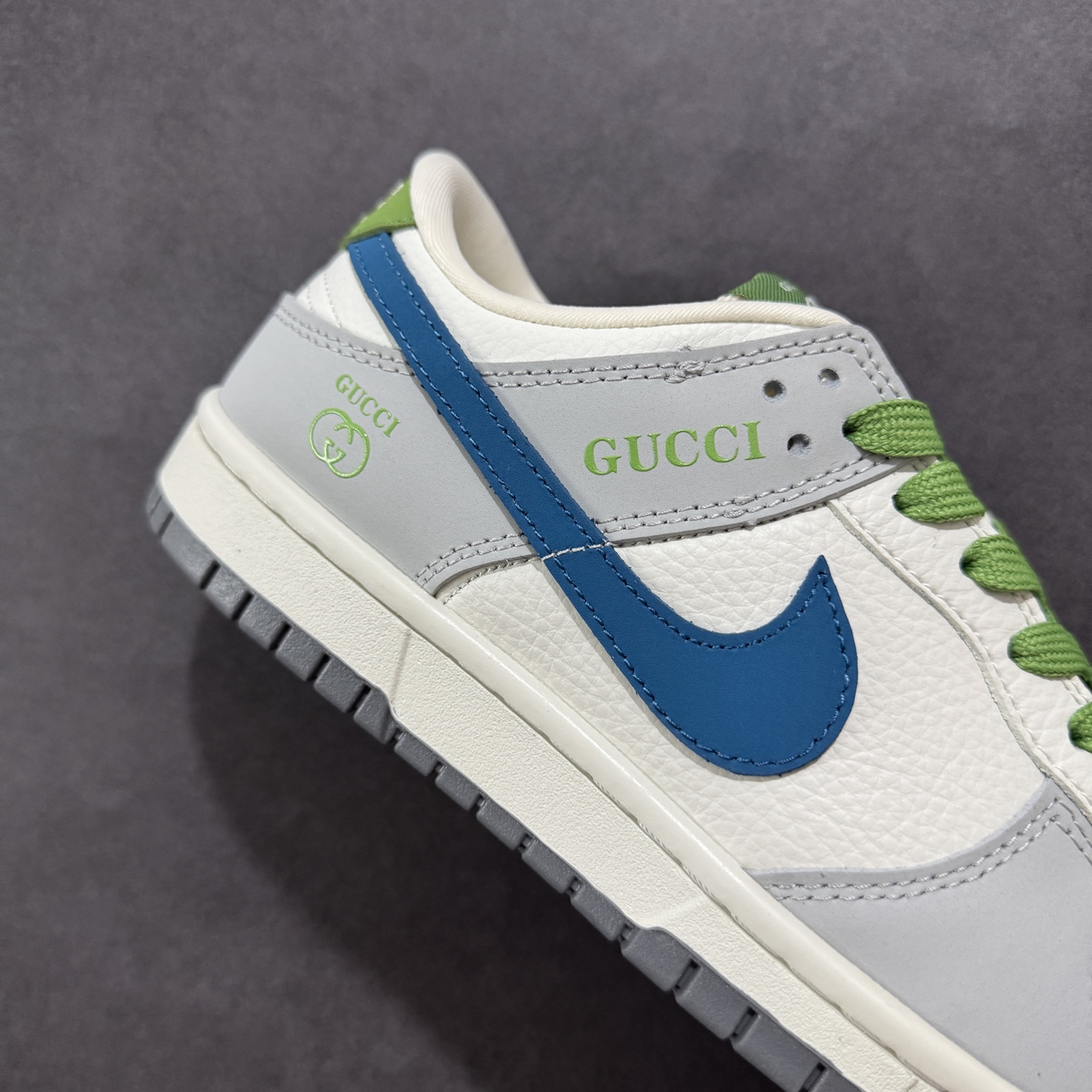 260 定制版Nike SB Dunk Low x GUCCI 白灰绿小钩 XY2026-154