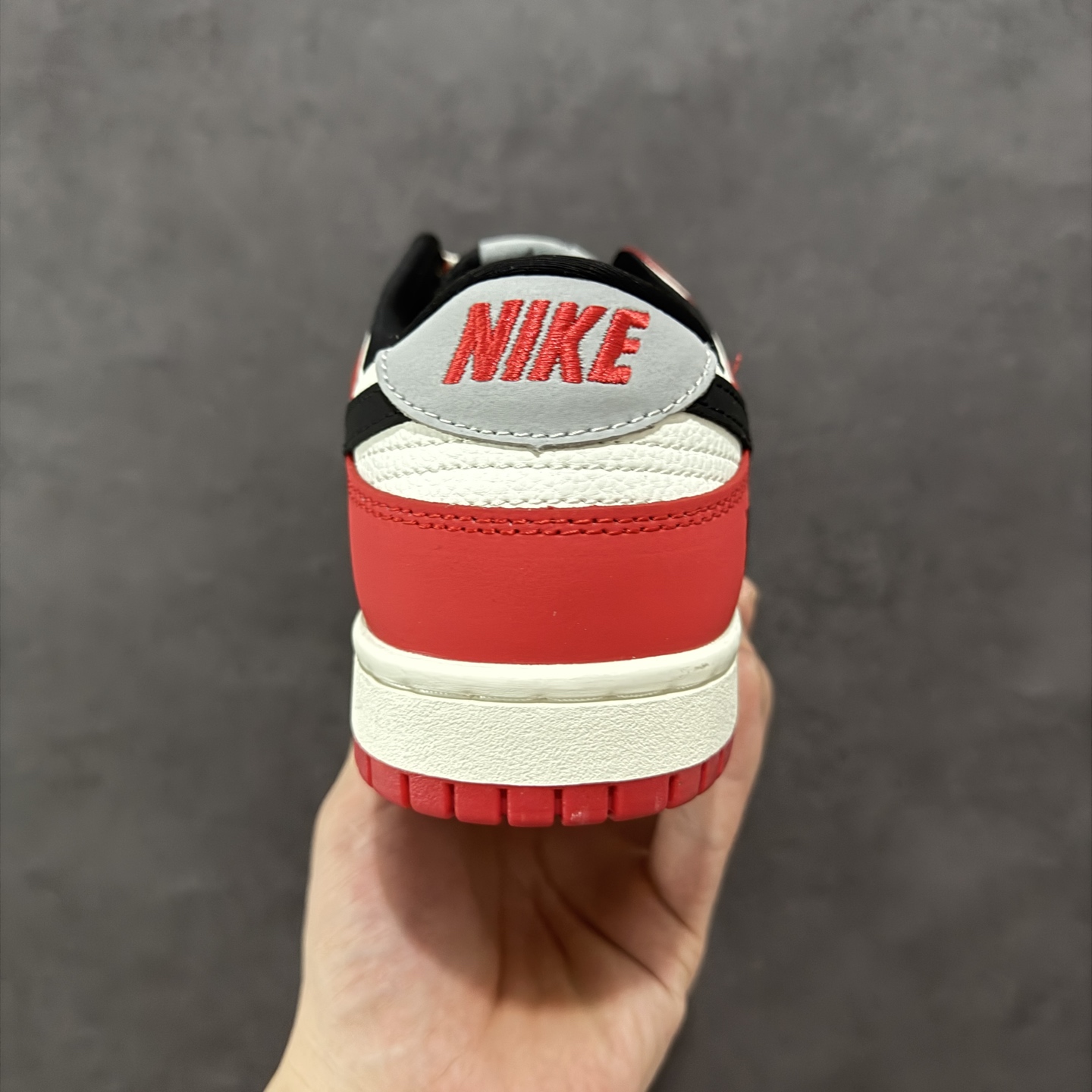 260 定制版Nike SB Dunk Low x OFF-WHITE 白红黑小钩 XY2026-159