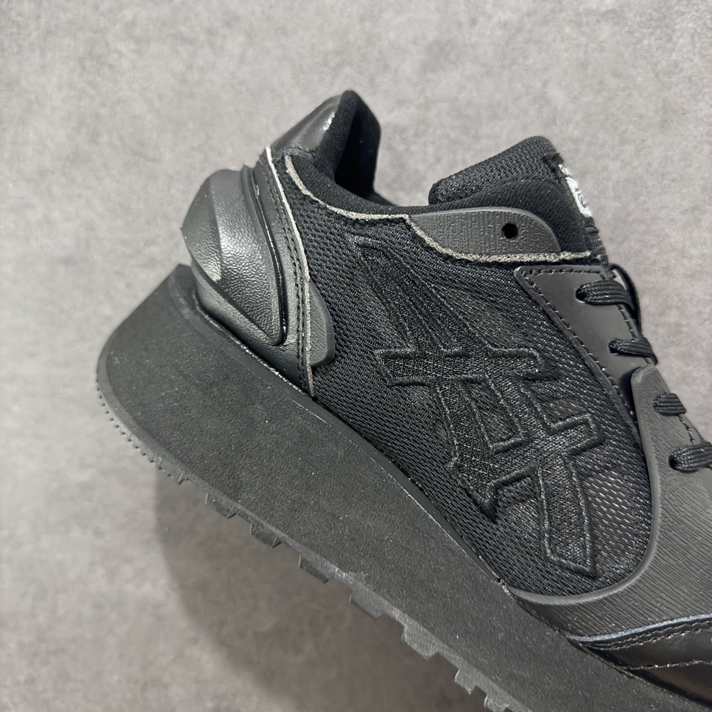 220 纯原版Asics Ointsuka Tiger Moage co 亚瑟士鬼冢虎复古经典跑鞋