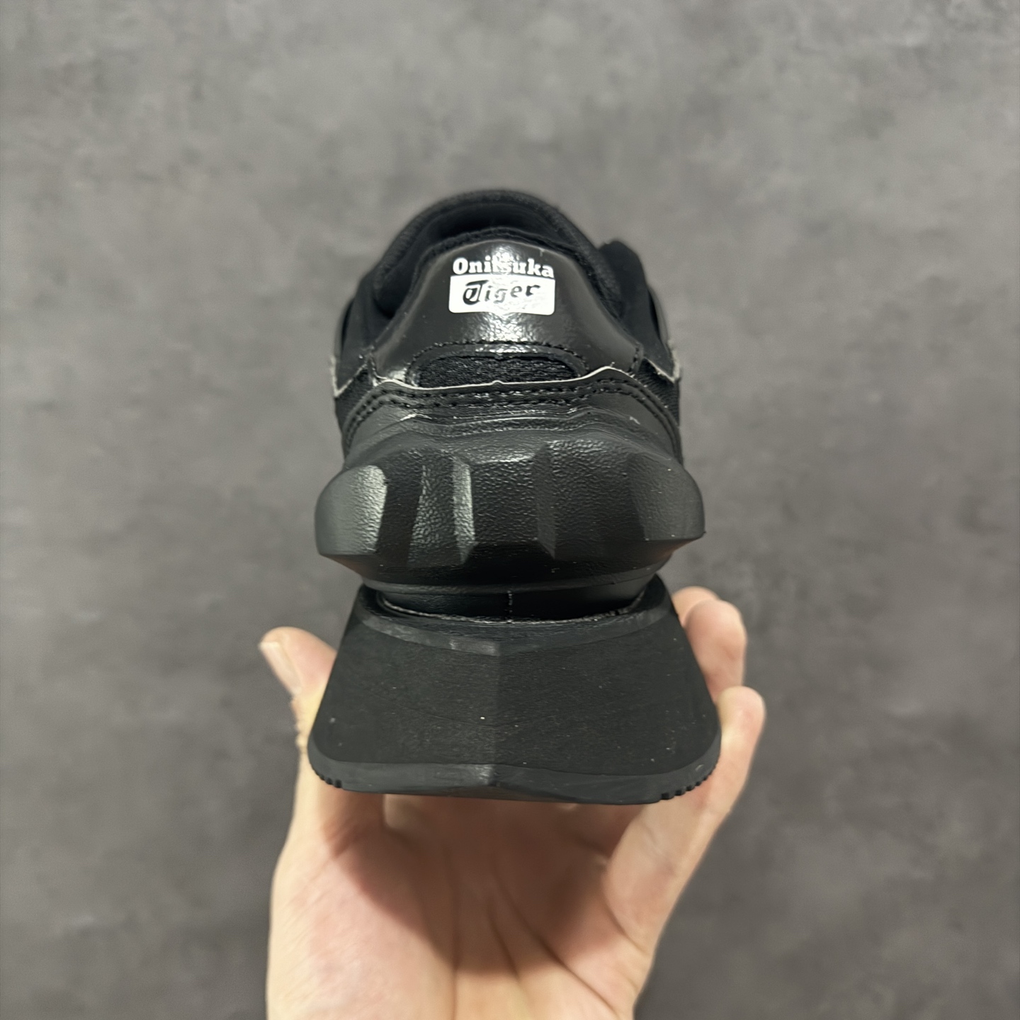 220 纯原版Asics Ointsuka Tiger Moage co 亚瑟士鬼冢虎复古经典跑鞋
