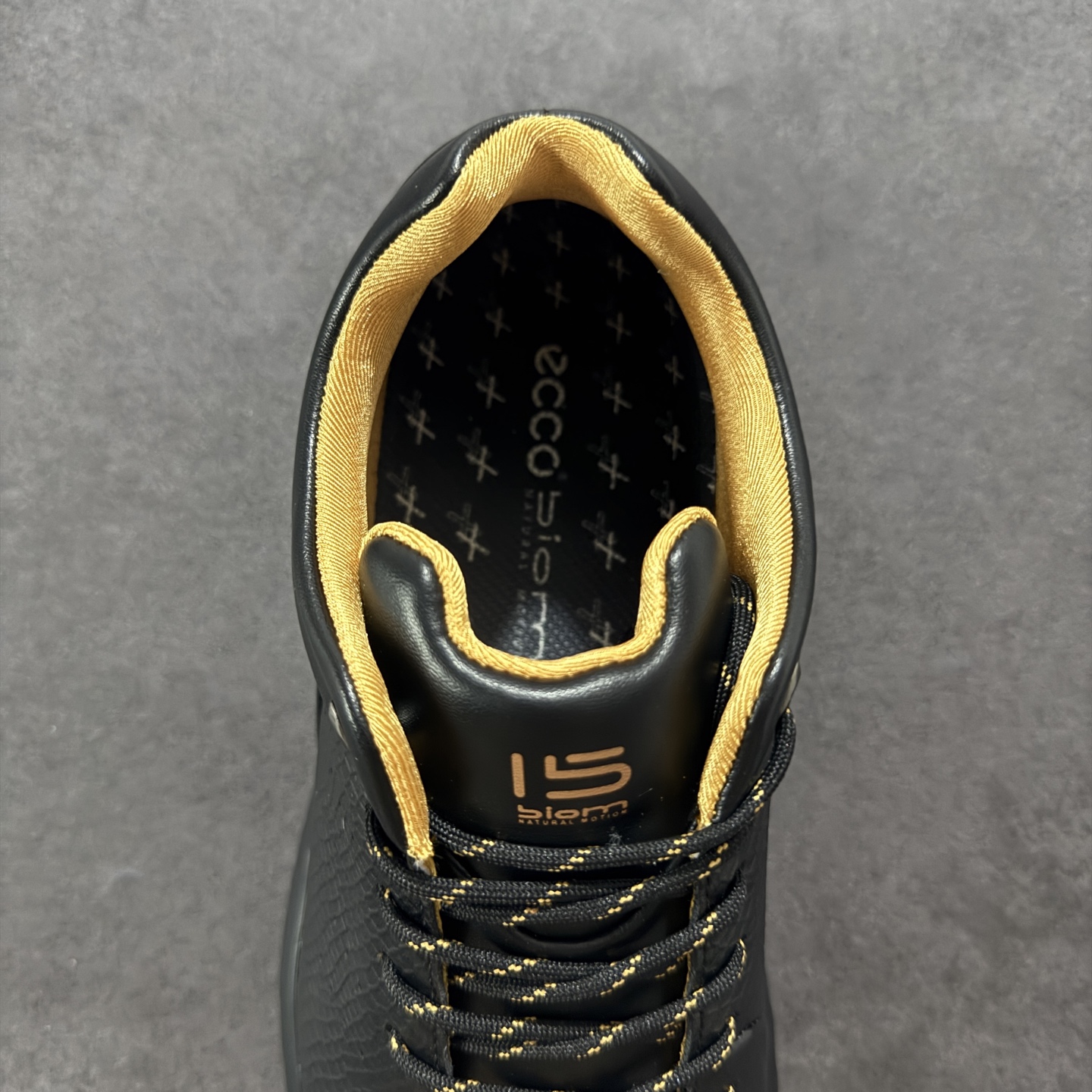 图片[7]-【广东纯原版本】ECCO/爱步 15周年经典 爆款 休闲运动跑鞋/休闲鞋 经典和现代工艺品质融合 精选小牛皮面料 PU+TPU一体成型大底 独特制鞋工艺 舒适百搭…… 尺码：39-44-选品中心