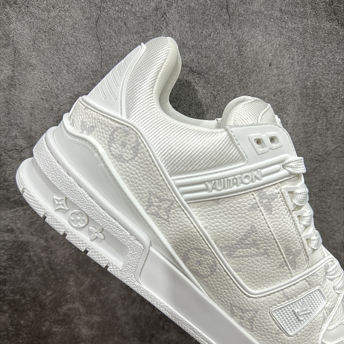  
纯原Louis Vuitton LV Trainer系列 白色暗花
仓库现货 当天可取
私人订单 专
