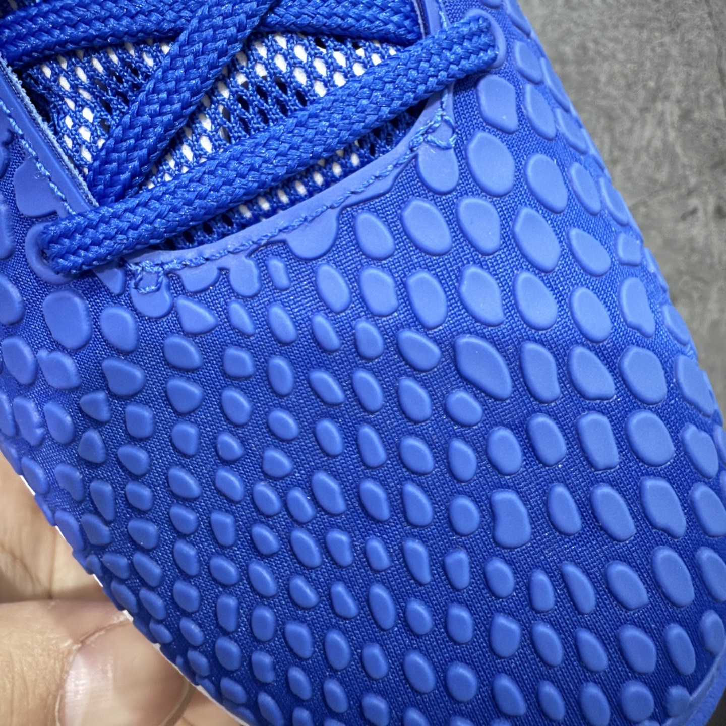 图片[5]-【Star版本】NK Zoom Kobe 6 Protro 科比六代 道奇蓝白 CW2190-400 史上最强复刻 私人团队订单 细节完美对比公司货 前掌超大Zoom Turbo气垫 后掌EVA缓震 真正的原汁原味 还原ZP脚感 全身鞋材卡料色独家定制 唯一正确喷漆工艺Swoosh 正确凹凸蛇鳞工艺 正确鞋面渐变效果 内全置真动飞态线 独立原厂模具 最大尺码达到48.5码 首批不拼图大几率过验 亲测已过 支持各种高强度实战 无需担心 上脚价 补货周期极长 脚宽建议买大半码 科比系列前掌偏窄 不影响二次销售 支持七天无理由退换 尺码：40 40.5 41 42 42.5 43 44 44.5 45 45.5 46 47.5 48.5-选品中心