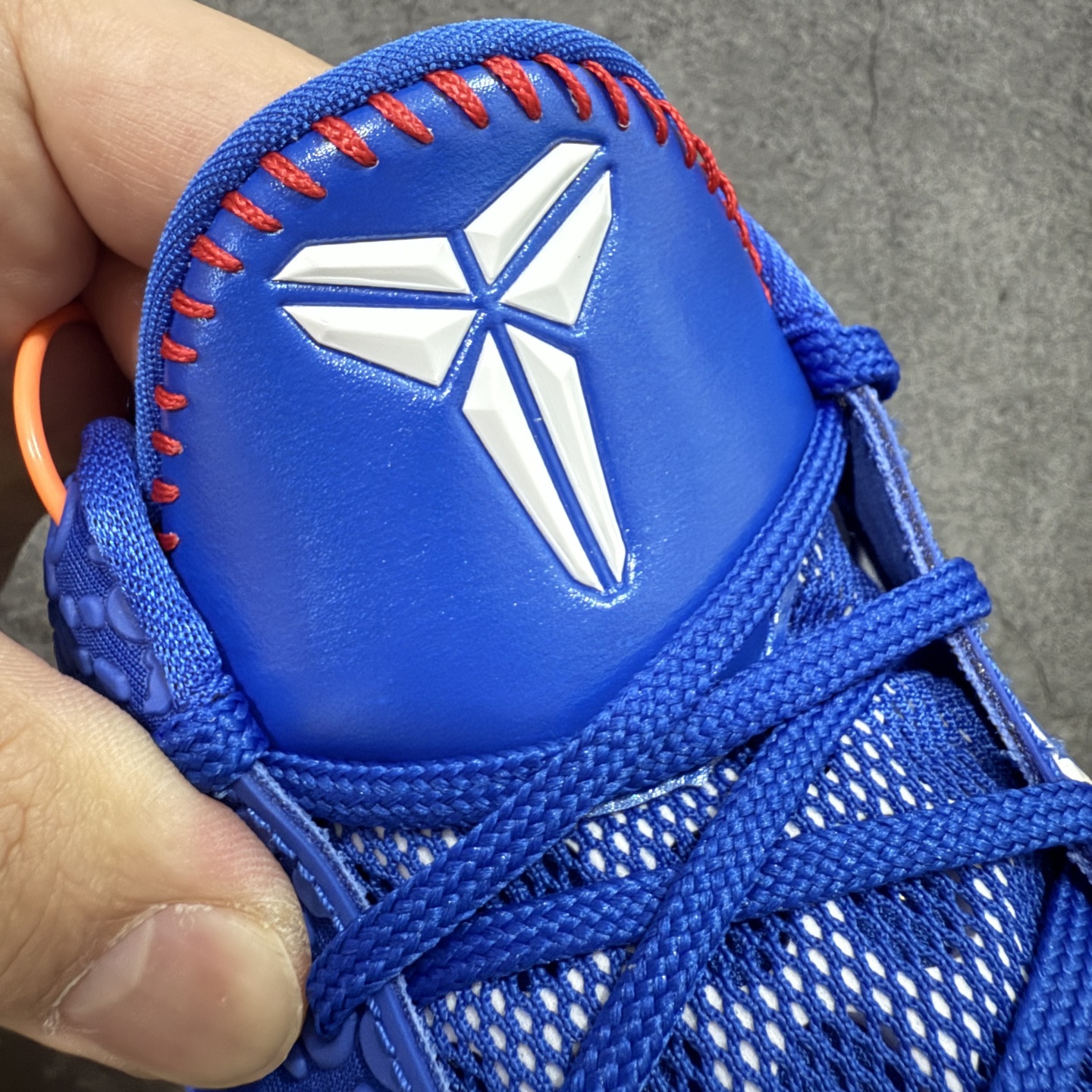 图片[6]-【Star版本】NK Zoom Kobe 6 Protro 科比六代 道奇蓝白 CW2190-400 史上最强复刻 私人团队订单 细节完美对比公司货 前掌超大Zoom Turbo气垫 后掌EVA缓震 真正的原汁原味 还原ZP脚感 全身鞋材卡料色独家定制 唯一正确喷漆工艺Swoosh 正确凹凸蛇鳞工艺 正确鞋面渐变效果 内全置真动飞态线 独立原厂模具 最大尺码达到48.5码 首批不拼图大几率过验 亲测已过 支持各种高强度实战 无需担心 上脚价 补货周期极长 脚宽建议买大半码 科比系列前掌偏窄 不影响二次销售 支持七天无理由退换 尺码：40 40.5 41 42 42.5 43 44 44.5 45 45.5 46 47.5 48.5-选品中心