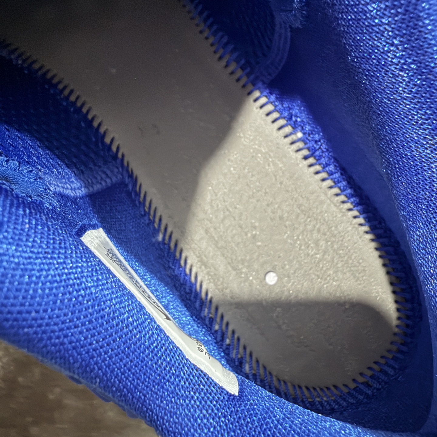 图片[9]-【Star版本】NK Zoom Kobe 6 Protro 科比六代 道奇蓝白 CW2190-400 史上最强复刻 私人团队订单 细节完美对比公司货 前掌超大Zoom Turbo气垫 后掌EVA缓震 真正的原汁原味 还原ZP脚感 全身鞋材卡料色独家定制 唯一正确喷漆工艺Swoosh 正确凹凸蛇鳞工艺 正确鞋面渐变效果 内全置真动飞态线 独立原厂模具 最大尺码达到48.5码 首批不拼图大几率过验 亲测已过 支持各种高强度实战 无需担心 上脚价 补货周期极长 脚宽建议买大半码 科比系列前掌偏窄 不影响二次销售 支持七天无理由退换 尺码：40 40.5 41 42 42.5 43 44 44.5 45 45.5 46 47.5 48.5-选品中心